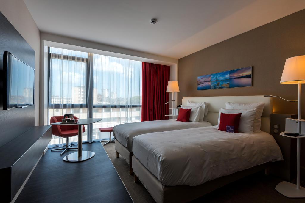 Mercure Cherbourg Centre Port Room photo